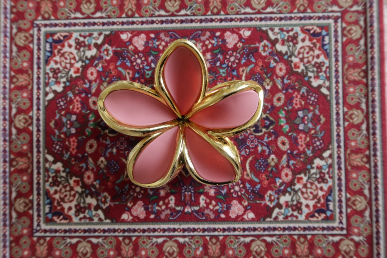 Pince fleur rose